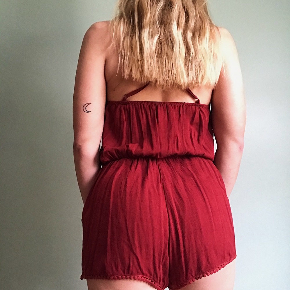 Red romper - Picture 3 of 4